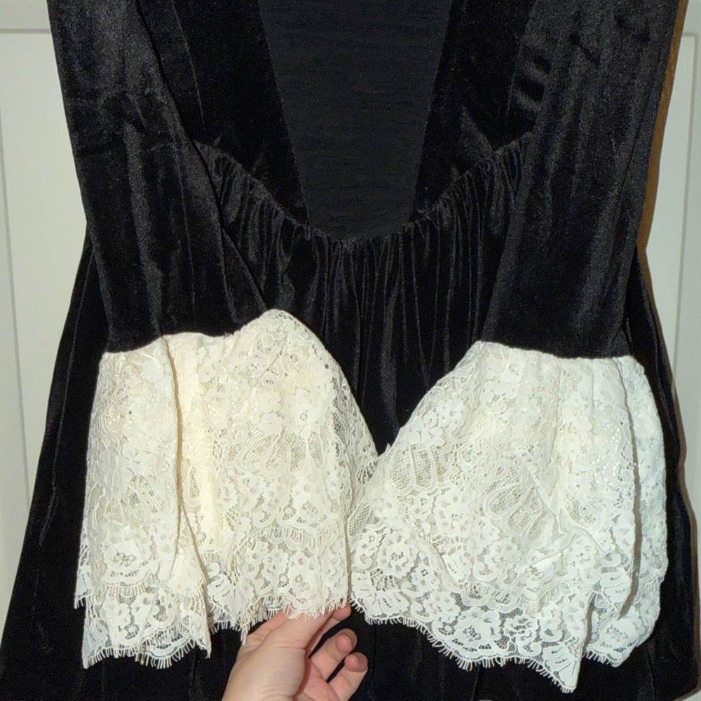 House of CB Czarina Black velvet lace trimmed mini dress - Picture 16 of 16